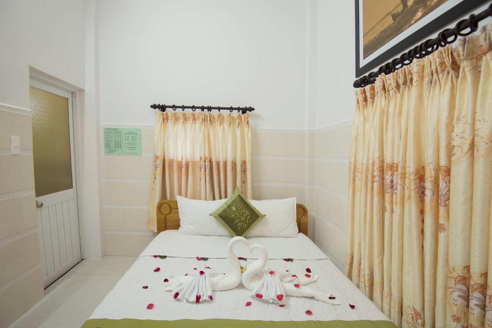 Bong House Homestay 2 Хойан Экстерьер фото