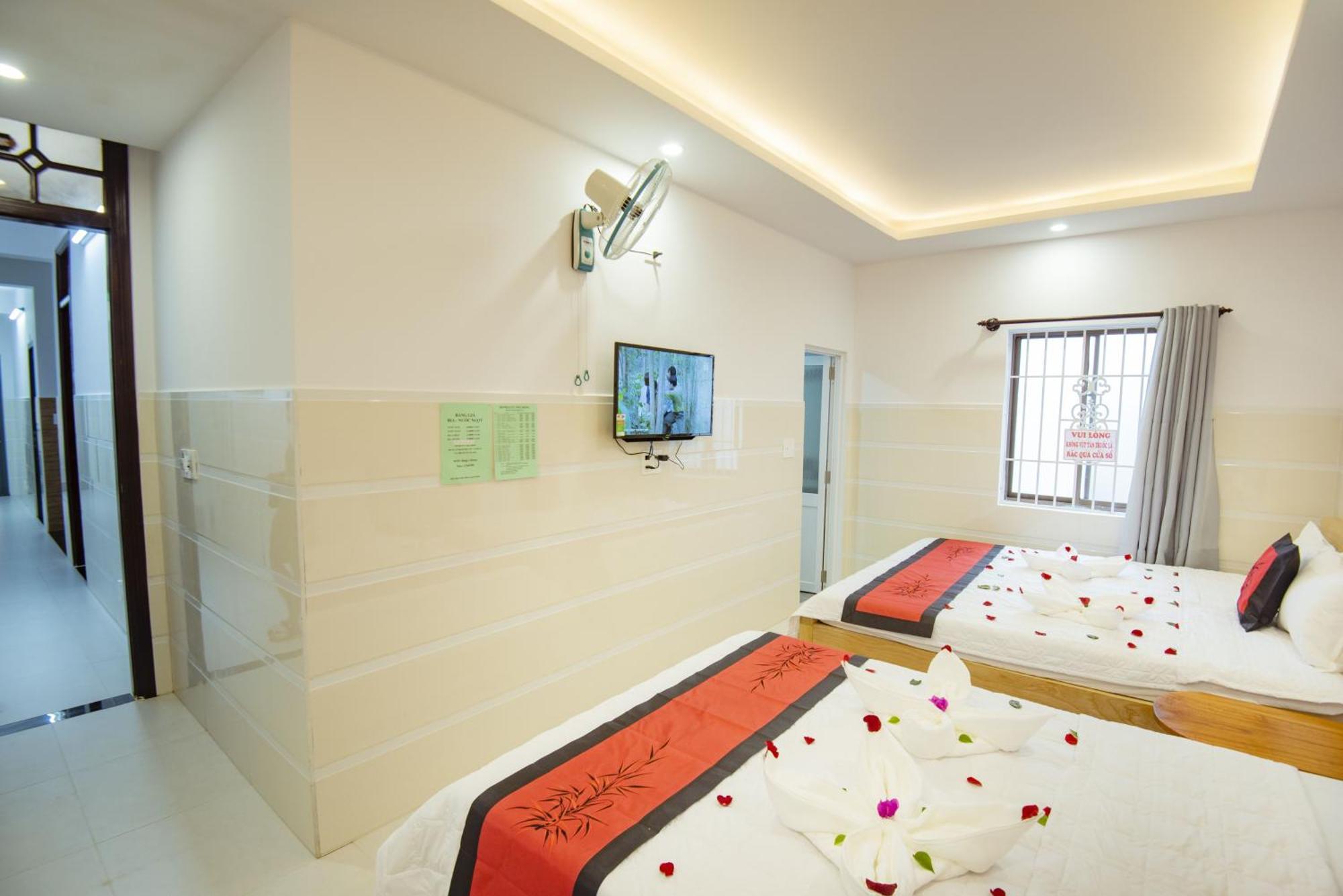 Bong House Homestay 2 Хойан Экстерьер фото