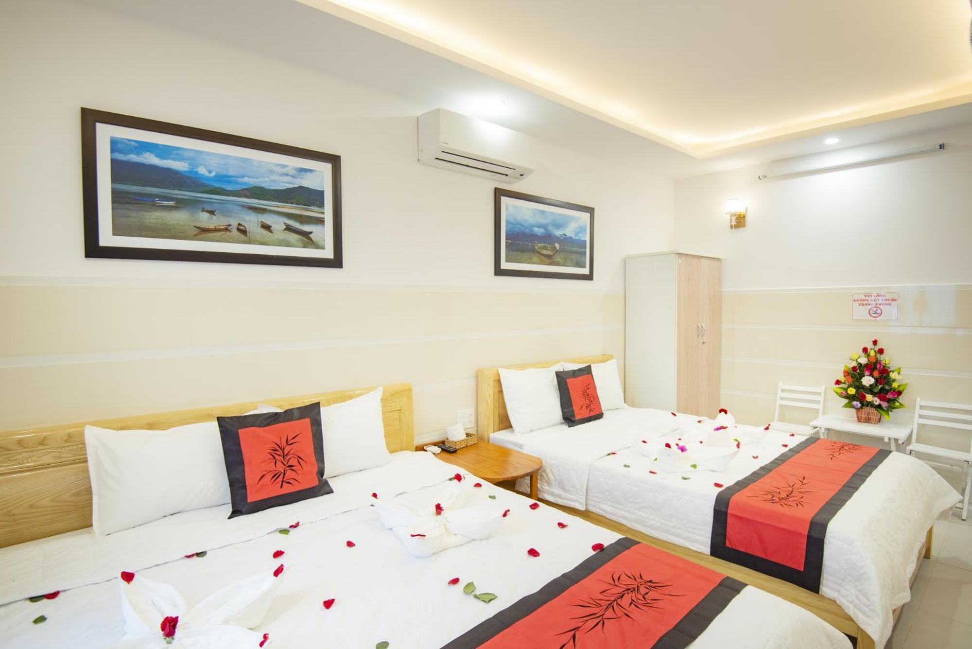 Bong House Homestay 2 Хойан Экстерьер фото