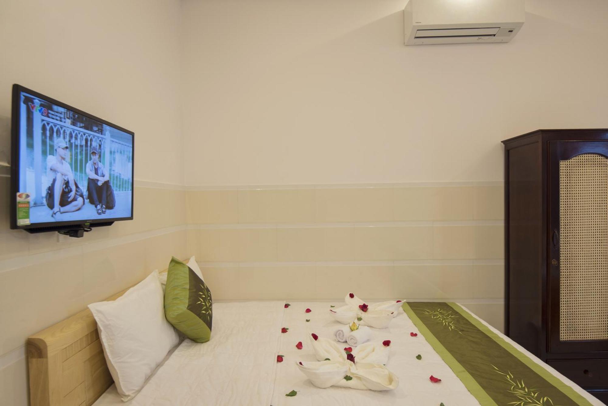 Bong House Homestay 2 Хойан Экстерьер фото